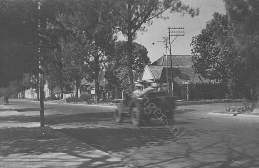 e 3 9 1946 Genomen voor het huis van Nancy Baibactan Soerabaja