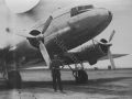 y Soerabaja 28 Oct 1946 op het vliegveld JanRozema Hollands toestel