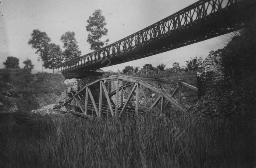 losse foto 2 vervangen kapotte brug Majonbong