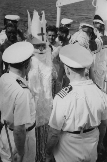 1 42 Neptunes komt aan boord in de Rode Zee
