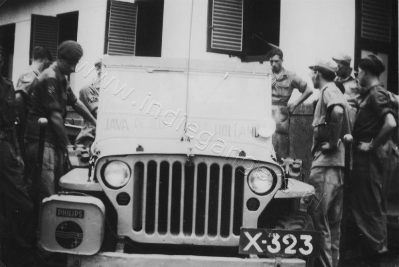 1 109 1950 De Beerenlaan   De JeepExpress  Philips logo