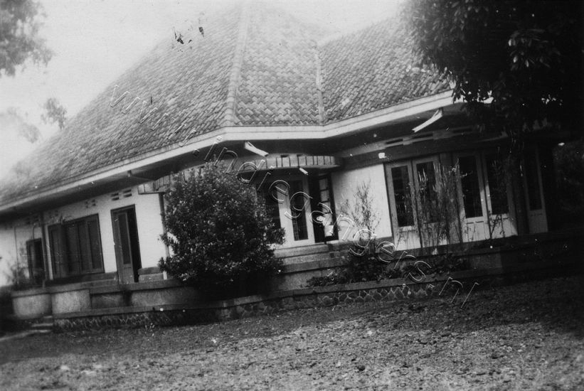 4 150 Tjibeber Het huis van Kapitein Pera CC 3 5 7 RI