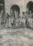 115 Ipoh voor het kamp 1 januari 1945   Japanse krijgsgevange maakt het erf schoon Penang