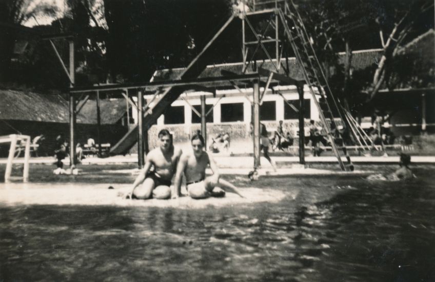 204 Zwembad Tjikampelas Bandoeng
