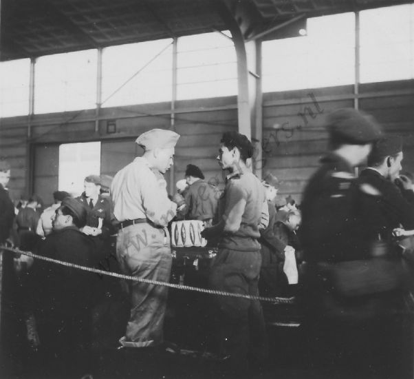 16d inscheping wachten in hal