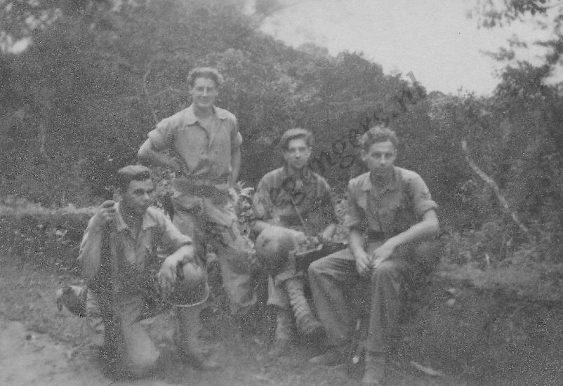 106 met zn 4en in wapenuitrusting