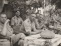 40 1947  4 juni  Padang  Generaal Spoor en onze Baas Kon. Sluiters     na afloop van de parade