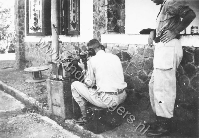 86 bij de zendapparatuur