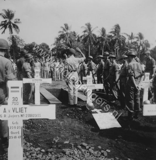 35 A v Vliet   A Postma   J H Hilbers 