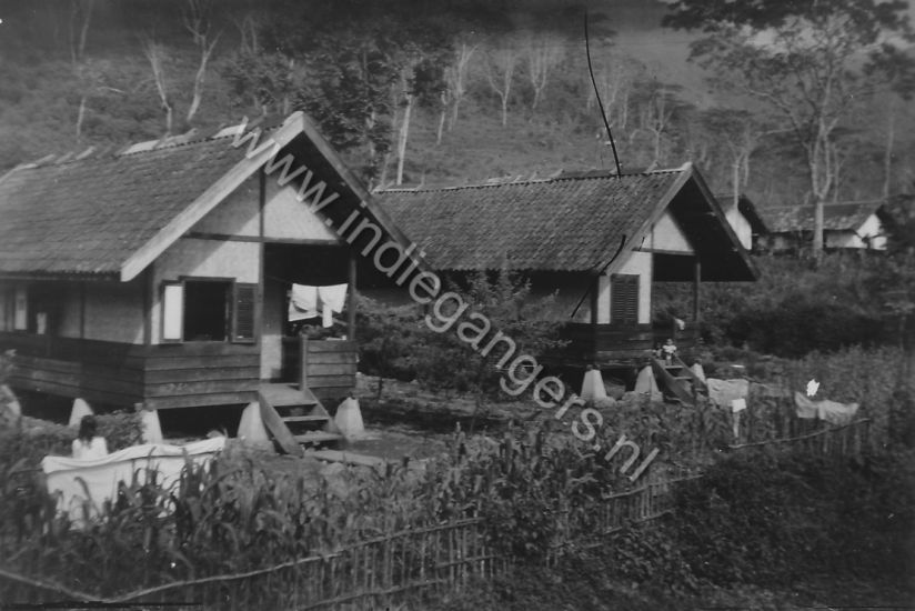 l 65 kampong Tjipajoeng