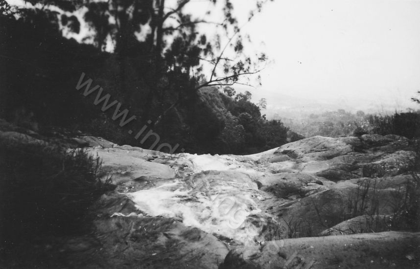 3 De kop van de waterval te Tretes Hemelvaartsdag 1948