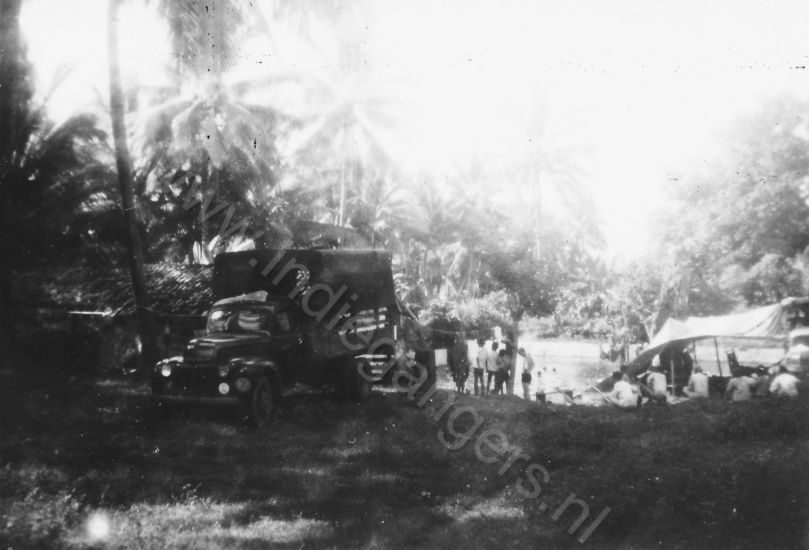 16 kampement aan het kanaal