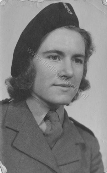 Ansichtkaart 1   Sgt H van Asten VHK