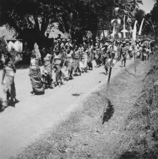 148 optochten 31 aug 1946 Bali