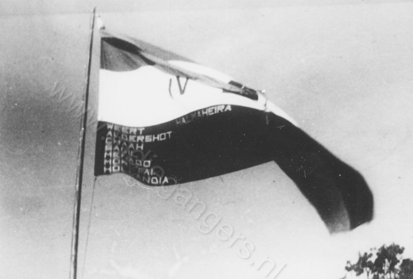 60a Bataljonsvlag met oa Weert