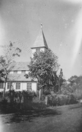 79a Rooms Katholiek kerkje te Woloan