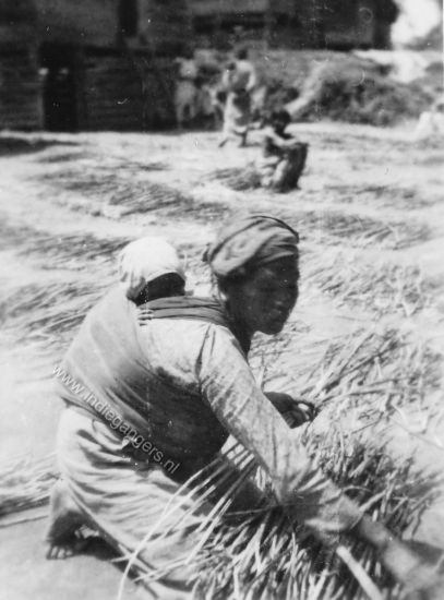 48 Batakse vrouw met kind