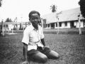 113 Indonesische jongen  Piet  bij het hospitaal