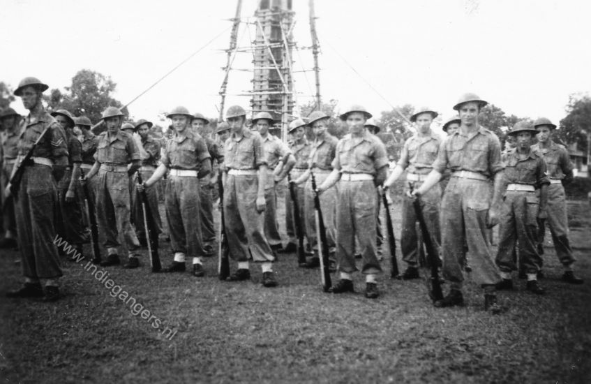 100   89 parade op de aloen aloen   alun alun