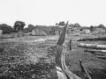 95   84 Pasoeroean kampong aan de kust
