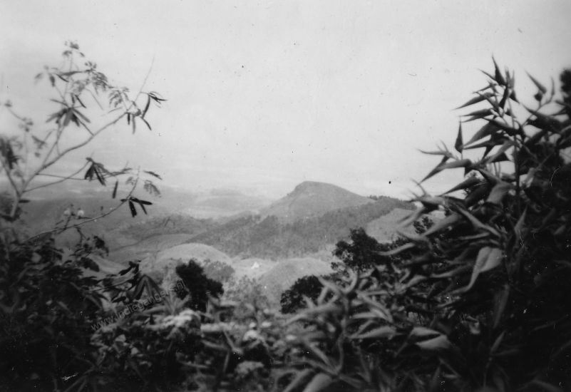 14 gezicht vanaf de weg naar Kaligoea