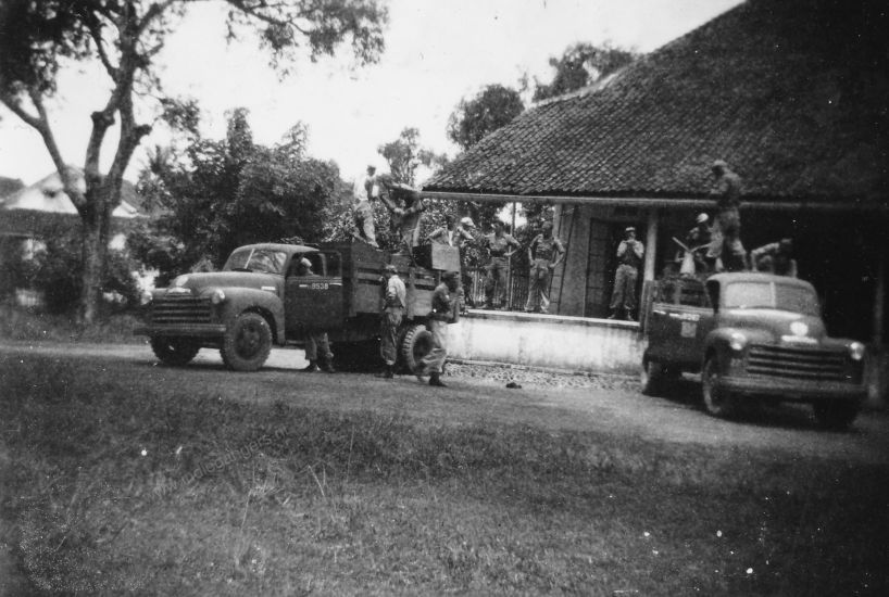 19 verhuizing van Djatibarang naar Tjomal