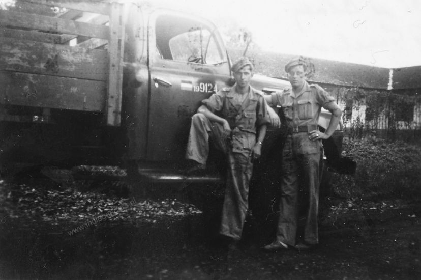 59 P de Blaey P Tazelaar Tjimahi