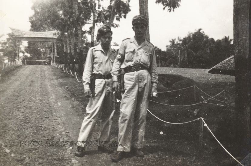 36 Militaire Politie met armband