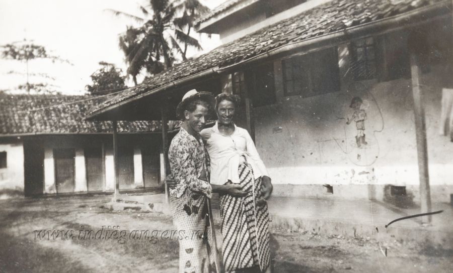 125 Moet de Baboe bevallen