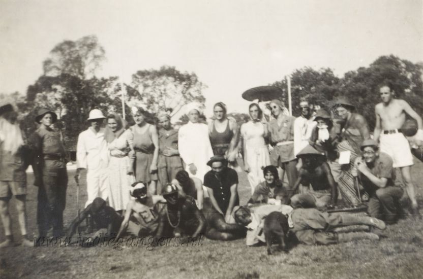 150 alle spelers van het gecostumeerde voetbalfeest