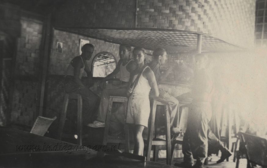 0152 cantine in Kratjak