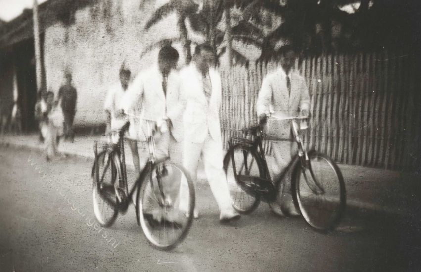 201 Chinese burgers in de handelsstraat Chinese wijk te Bogor januari 1947