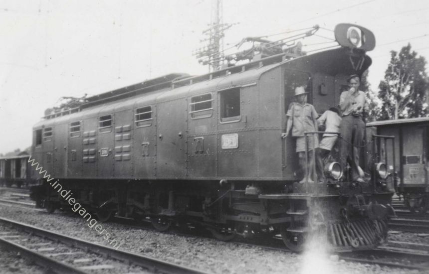 282 De spoorwegen te Buitenzorg Batavia januari 1947 tram wagon 205 of 206