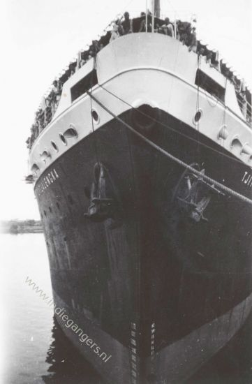 441 Chinees schip Tjintjalengka te Priok juni 1947