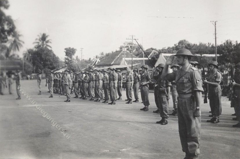 16 dodenherdenking en defile te Pemalang