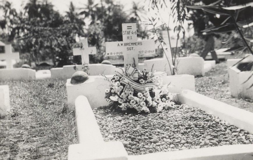 18 graf Sgt Bremmers 27 2 49