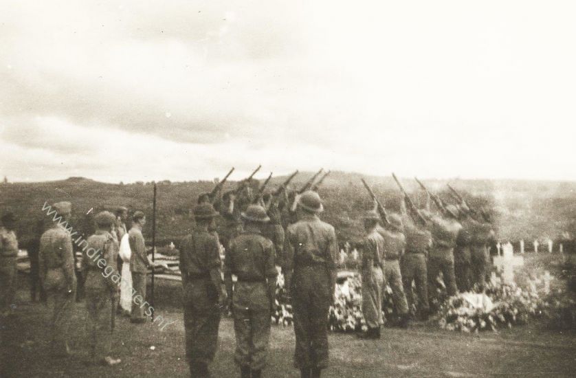 1g eresalvo begrafenis Lt Haanen