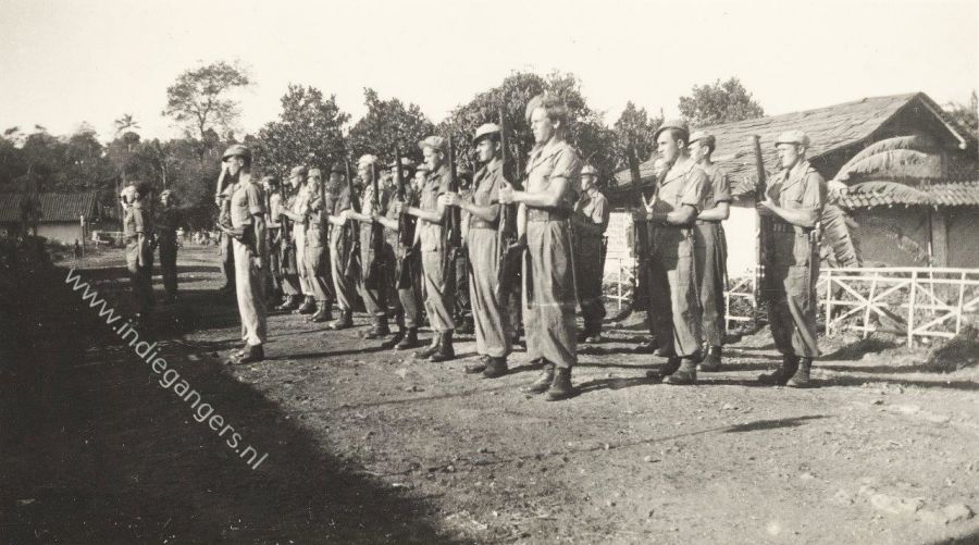 31 1e Peleton onder leiding van Sergeant van Meel