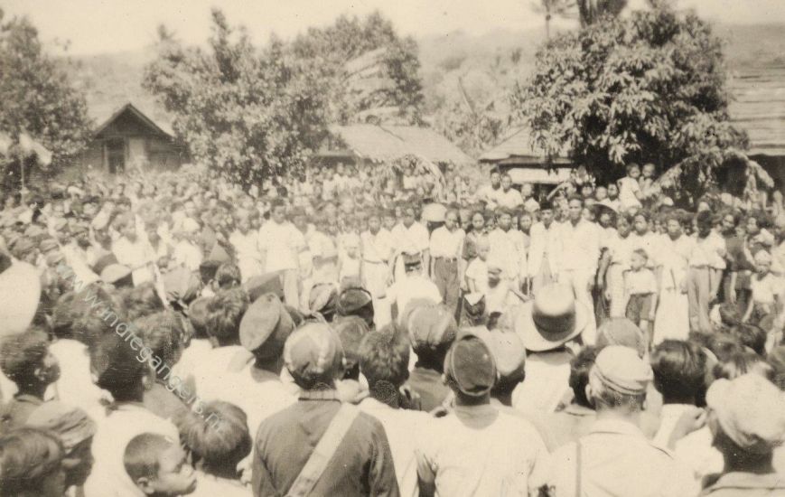 51 belangstelling van heinde en ver