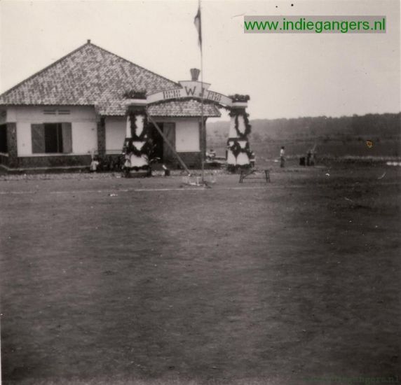 blz 12   3 Kali Djati 1948 Tentenkamp