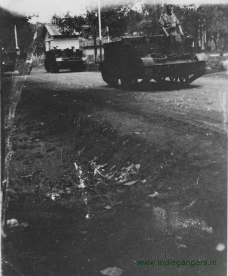 carriers   parade bij beediging van Luit Janssen   Depok