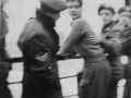 5 6 december 1947 1 dag op zee zeeziek genomen door Serg de Haas Sergeant Hak rechts naast mij