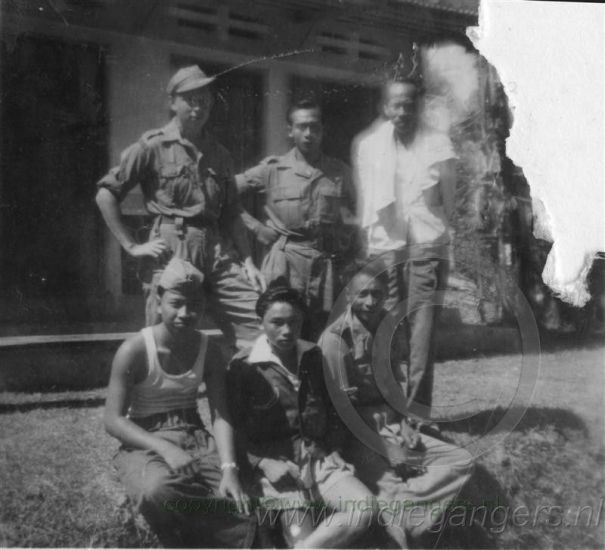 j4 met veiligheidsbataljon in Tjilimoes